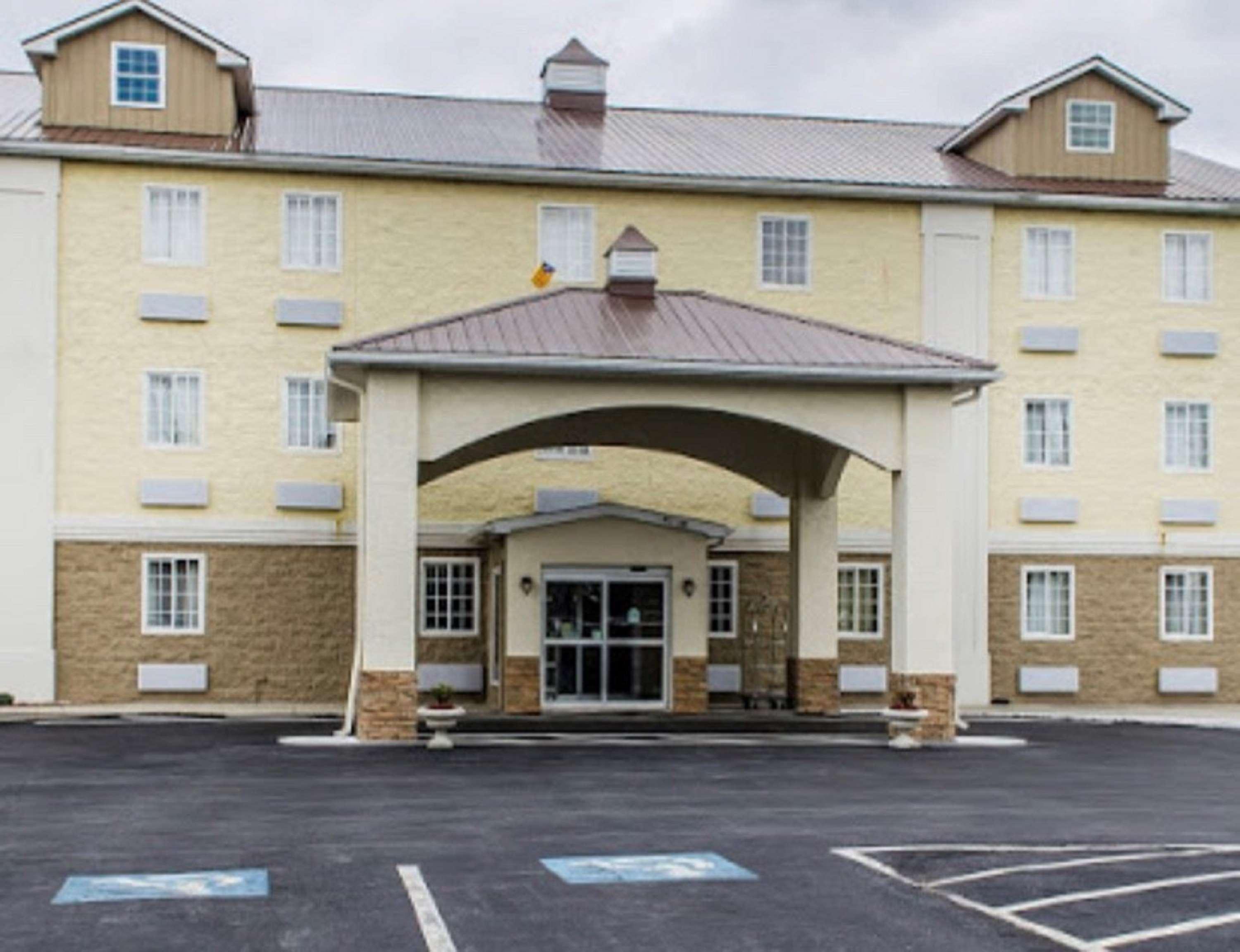 Surestay Plus By Best Western Jonestown Lebanon Valley Esterno foto
