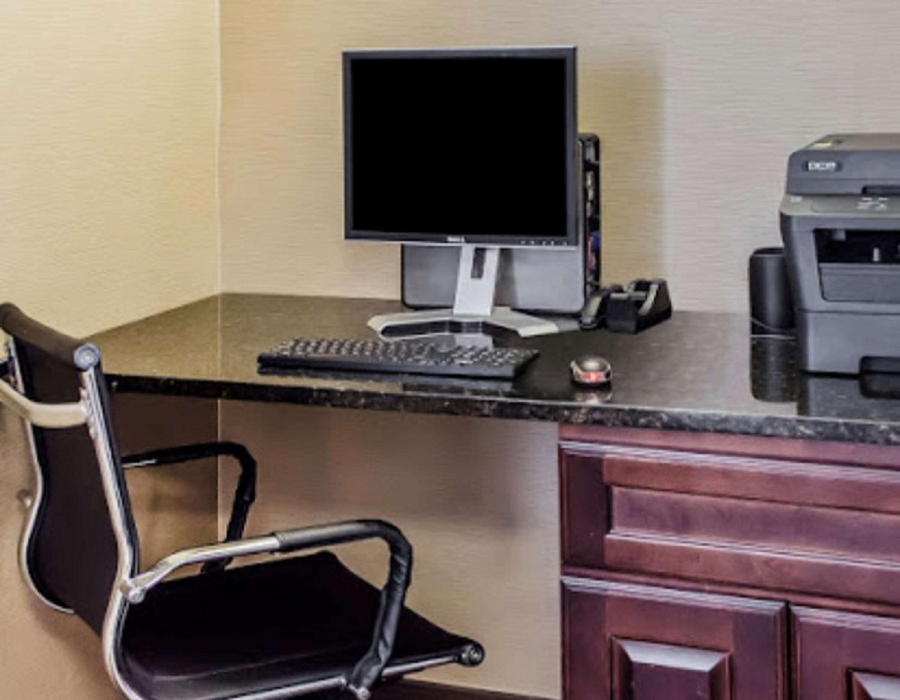 Surestay Plus By Best Western Jonestown Lebanon Valley Esterno foto