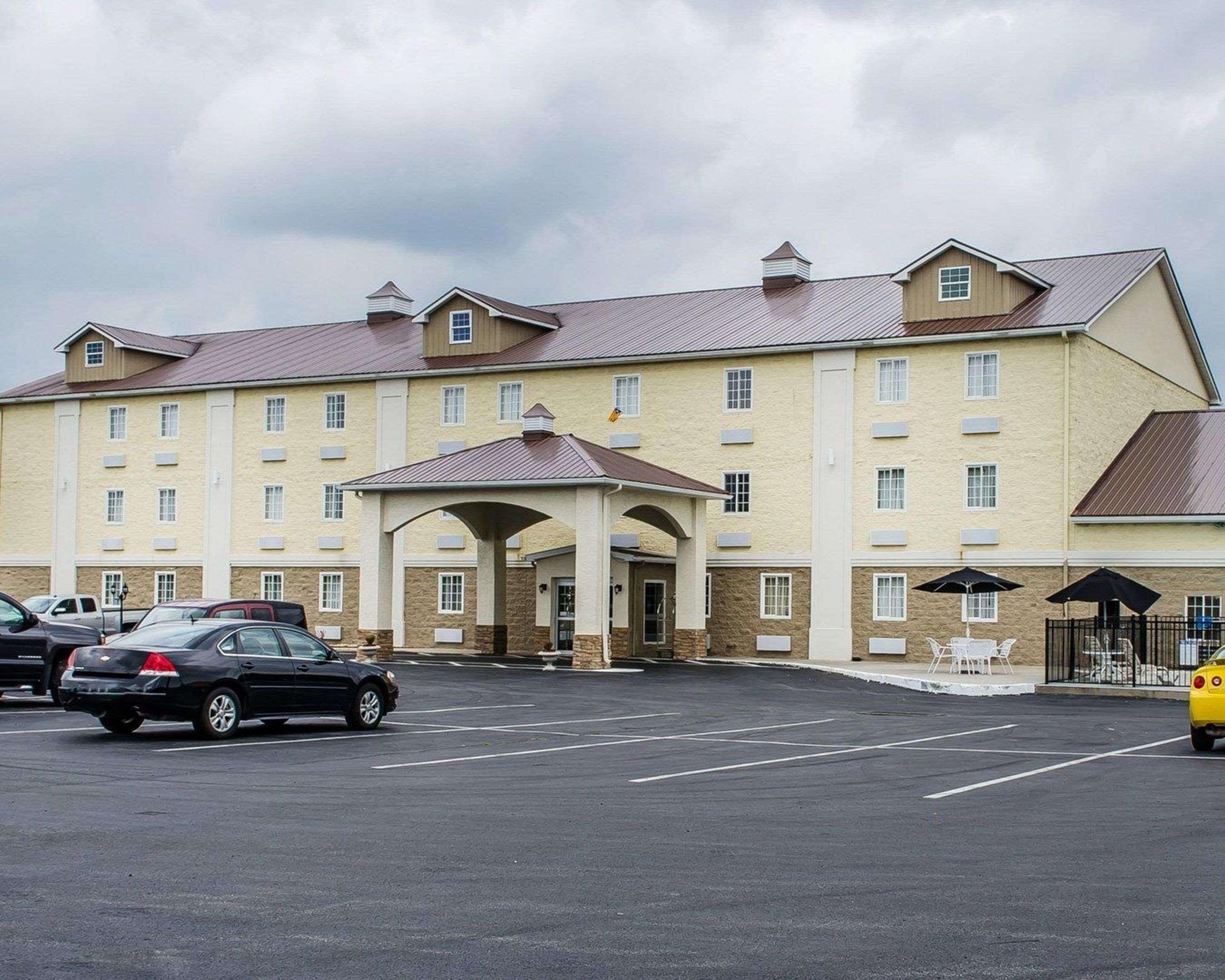 Surestay Plus By Best Western Jonestown Lebanon Valley Esterno foto
